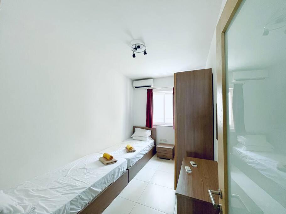 Stylish Modern Central Apartment 4 Paceville St. Julian's Exterior foto