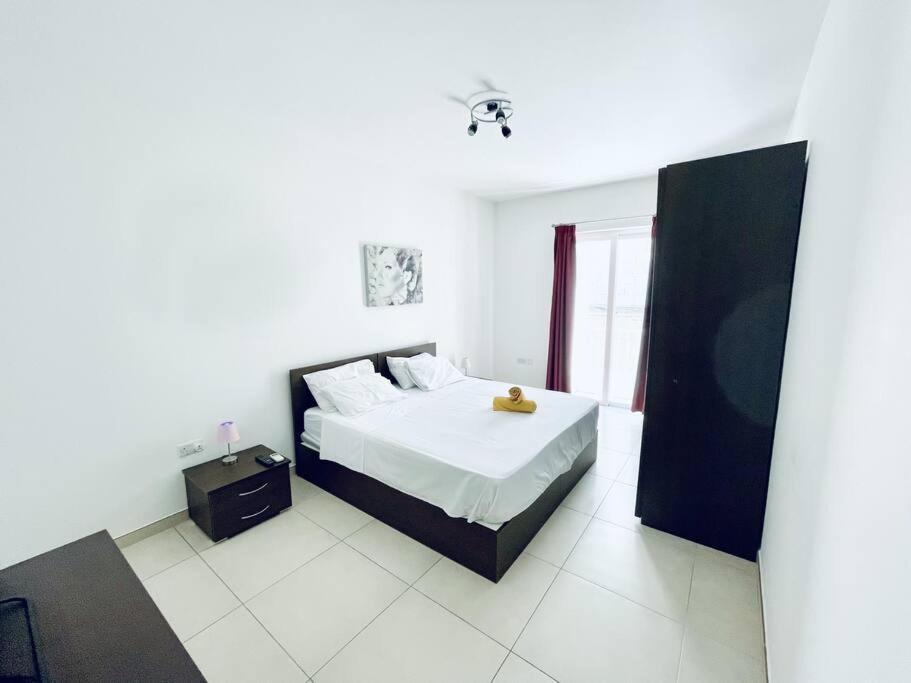 Stylish Modern Central Apartment 4 Paceville St. Julian's Exterior foto