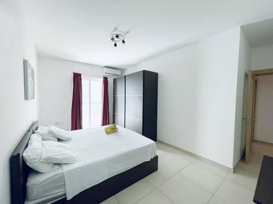 Stylish Modern Central Apartment 4 Paceville St. Julian's Exterior foto